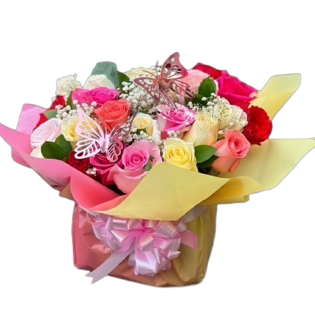 Ramo de 24 rosas de colores variados en Guayaquil. vista 1